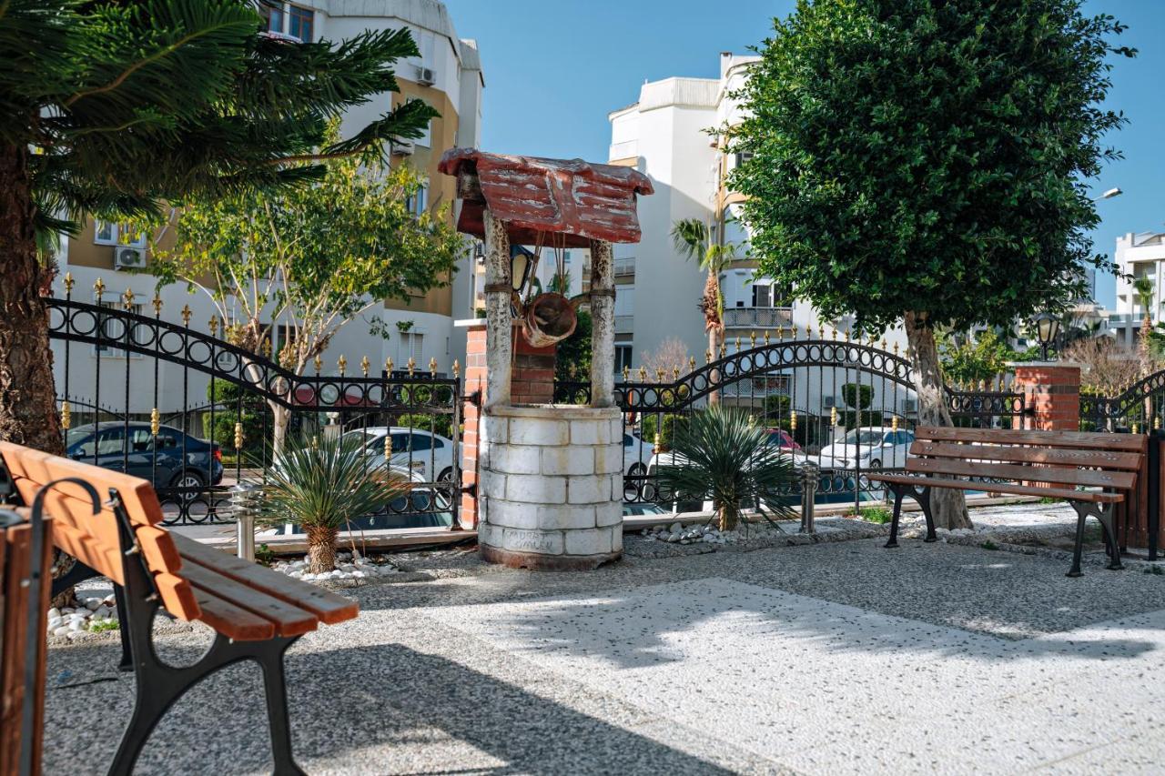 Onkel Rada Apart Hotel Анталия Екстериор снимка